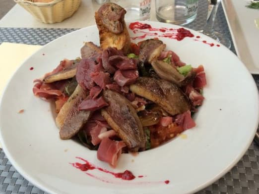 Canard du Sud-Ouest, coulis de fruits rouges